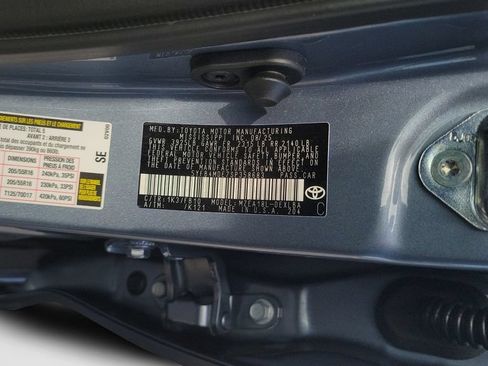 Certified 2025 Toyota Corolla LE FWD image 29