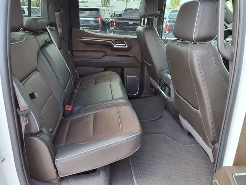 Used 2023 GMC Sierra 1500 Denali AWD/4WD image 17