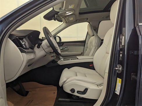 New 2026 Volvo XC90 T8 Ultra image 6
