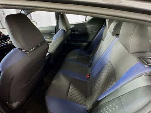 Used 2021 Toyota C-HR XLE FWD image 16