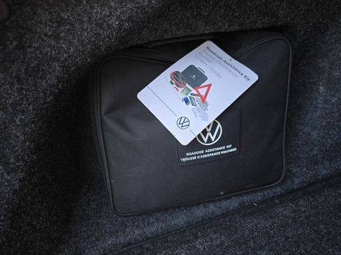 Used 2023 Volkswagen Jetta SEL FWD image 28