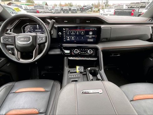 Used 2025 GMC Sierra 3500 AT4 w/ AT4 Premium Plus Package image 15