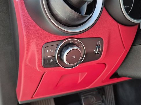 Used 2021 Alfa Romeo Stelvio Sprint w/ Nero Edizione image 24