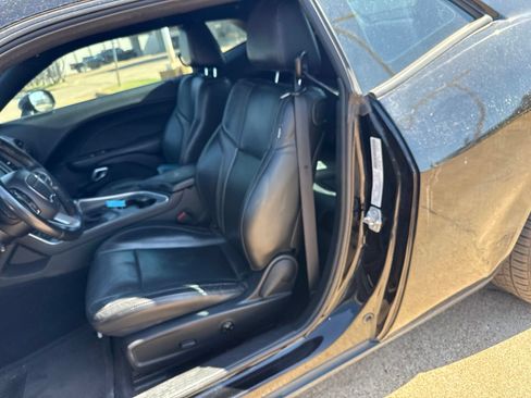 Used 2018 Dodge Challenger SXT Plus RWD image 11