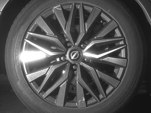 Used 2025 Nissan Altima 2.5 SV FWD image 15