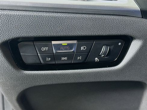 Used 2025 BMW 330i Sedan image 16