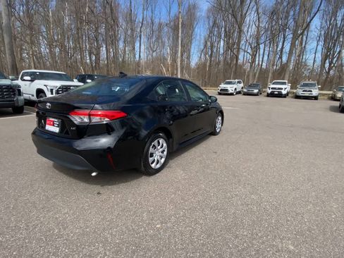 Used 2024 Toyota Corolla LE image 12