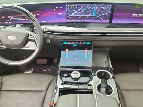 Used 2026 Cadillac Escalade Sport w/ LPO, ONYX Package AWD/4WD image 40