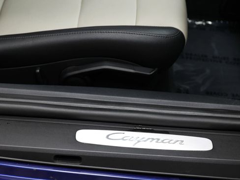 Used 2021 Porsche 718 Cayman RWD image 55