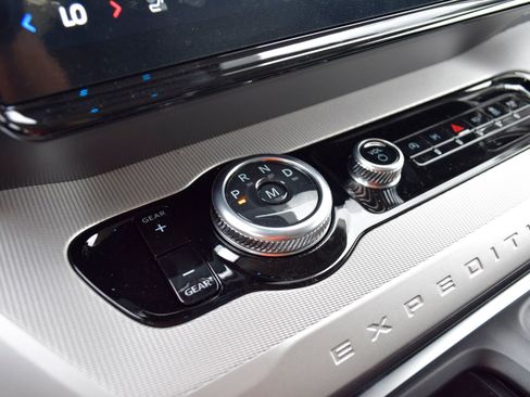 New 2026 Ford Expedition Max Active RWD image 14