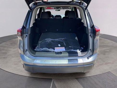 Certified 2025 Nissan Rogue SV w/ SV Premium Package image 19