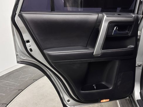 Used 2017 Toyota 4Runner SR5 image 22