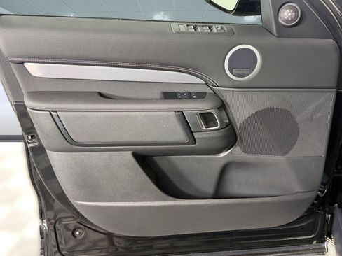 Used 2026 Land Rover Discovery Limited Edition AWD/4WD image 22