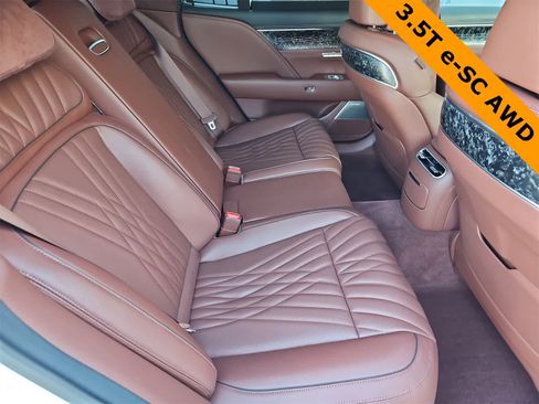 Used 2025 Genesis G90 3.5T image 17