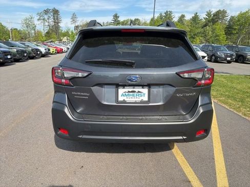 Used 2025 Subaru Outback Premium AWD/4WD image 6