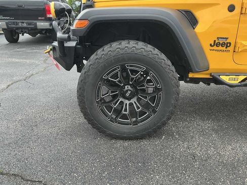 Used 2021 Jeep Wrangler Unlimited Sport AWD/4WD image 29