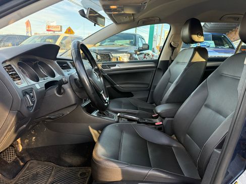 Used 2015 Volkswagen Golf TDI S image 2