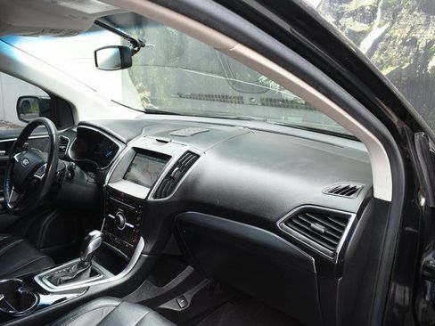 Used 2015 Ford Edge Titanium w/ Technology Package AWD/4WD image 24