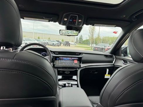 New 2026 Jeep Grand Cherokee L Limited AWD/4WD image 35