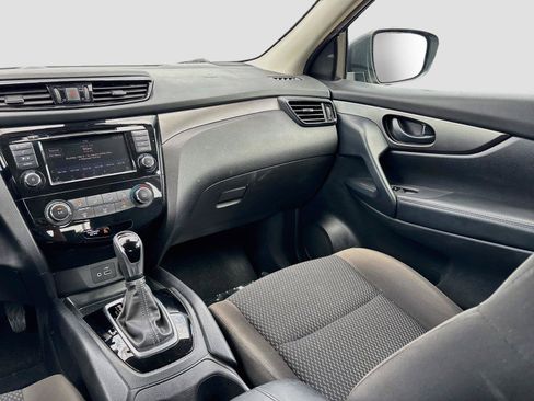 Used 2021 Nissan Rogue Sport S FWD image 21