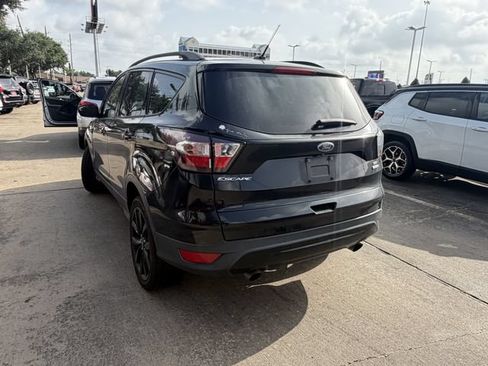 Used 2018 Ford Escape SE w/ SE Sport Appearance Package AWD/4WD image 7
