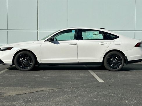 New 2025 Honda Accord SE image 7