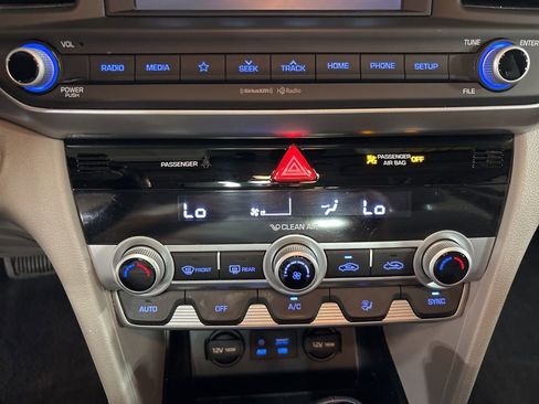 Used 2020 Hyundai Elantra Value Edition w/ Cargo Package (C1) FWD image 17