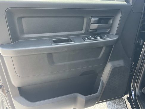 Used 2014 RAM 1500 Express w/ Black Ram 1500 Express Group RWD image 16
