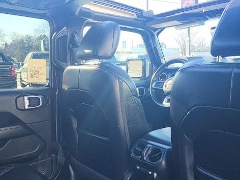 Used 2021 Jeep Wrangler Unlimited Sahara image 16