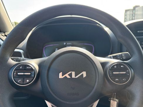 Used 2025 Kia Soul LX w/ LX Technology Package image 27