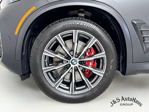 Used 2026 BMW X5 xDrive40i w/ M Sport Package AWD/4WD image 39
