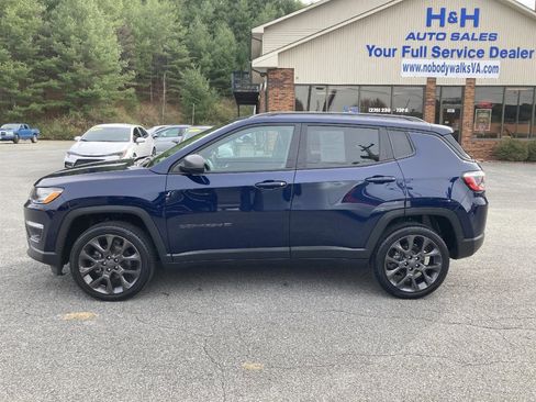 Used 2021 Jeep Compass Latitude image 9