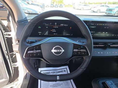 Used 2024 Nissan Ariya FWD image 15