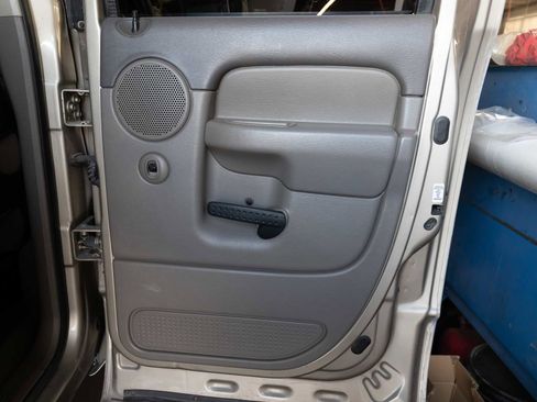 Used 2004 Dodge Ram 2500 Truck SLT w/ Trailer Tow Group image 15