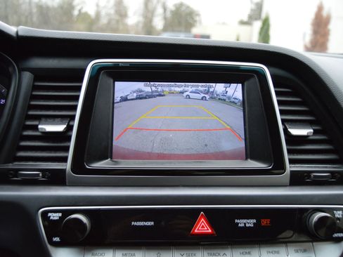 Used 2019 Hyundai Sonata SE FWD image 16