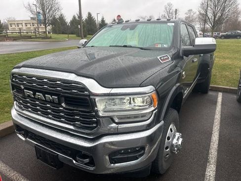 Used 2019 RAM 3500 Limited image 2