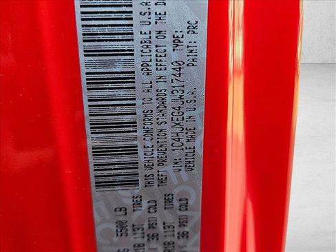 Used 2018 Jeep Wrangler Unlimited Sahara image 25