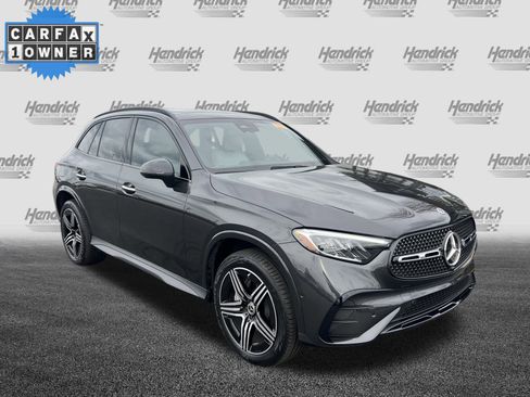 Used 2025 Mercedes-Benz GLC 300 image 2
