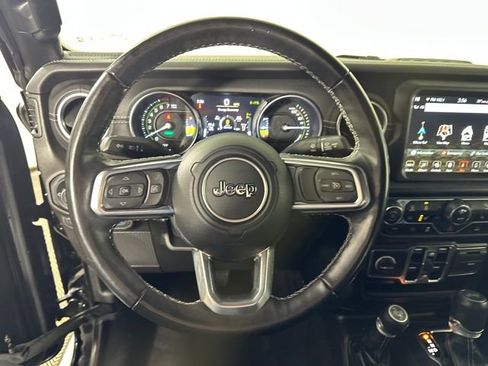 Used 2022 Jeep Wrangler Unlimited Sahara w/ Cold Weather Group image 14