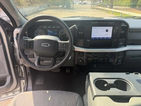 Used 2024 Ford F250 XLT image 31