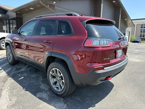 Used 2020 Jeep Cherokee Trailhawk w/ Cold Weather Group AWD/4WD image 3