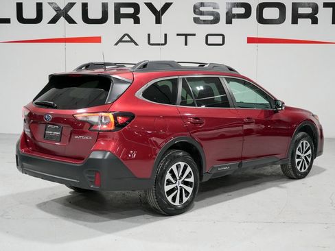 Used 2022 Subaru Outback Premium image 6