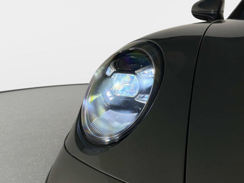 Used 2020 Porsche 911 Carrera 4S AWD/4WD image 9