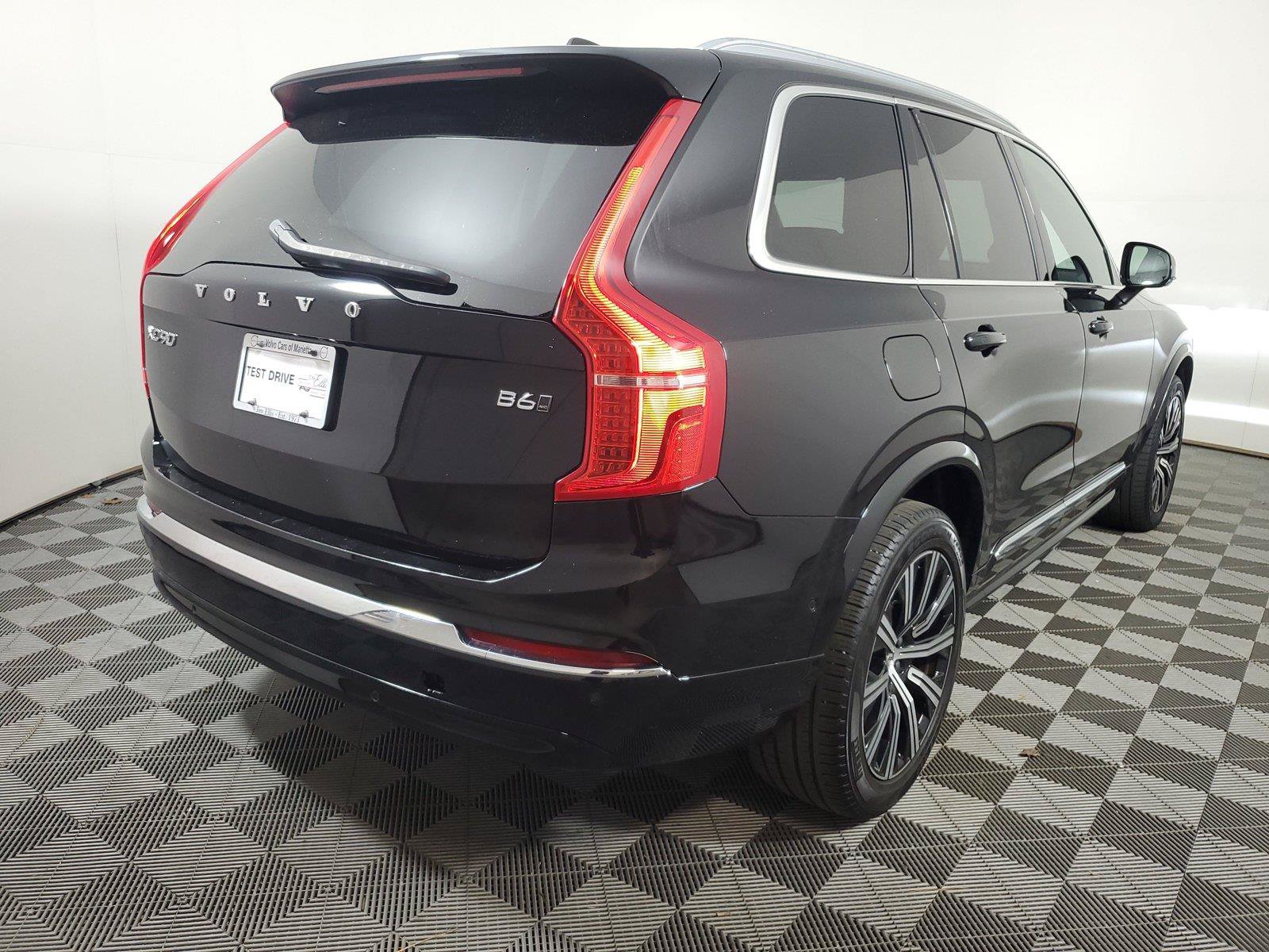 Used 2023 Volvo XC90 B6 Plus AWD/4WD image 6
