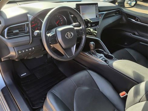 Used 2022 Toyota Camry XSE image 18