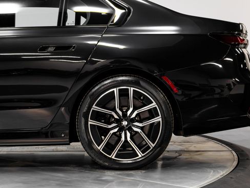 Used 2024 BMW 760i xDrive w/ Executive Package image 42