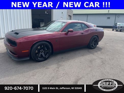 Used 2022 Dodge Challenger SRT Hellcat image 1