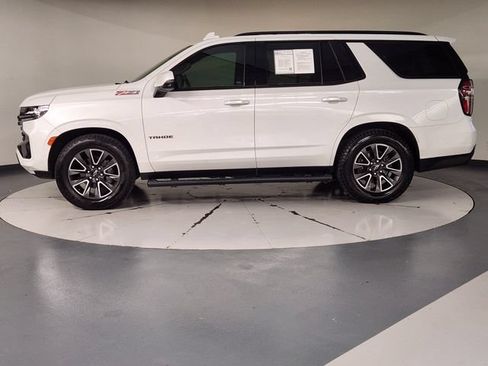 Used 2021 Chevrolet Tahoe Z71 w/ Luxury Package AWD/4WD image 5