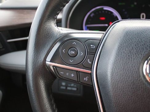 Used 2019 Toyota Avalon Limited image 8