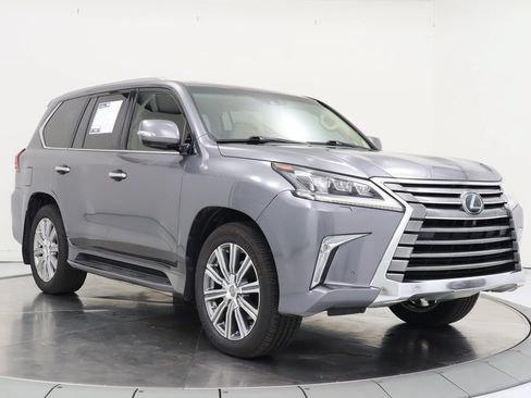 Used 2017 Lexus LX 570 4WD w/ Luxury Package image 7